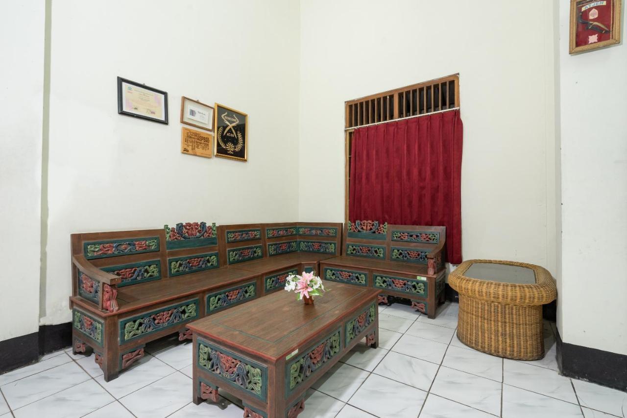 Hotel Super Oyo 1778 Omah Duwet Beran Kidul Esterno foto