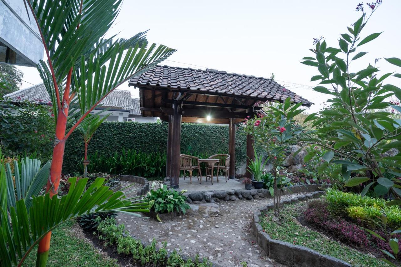 Hotel Super Oyo 1778 Omah Duwet Beran Kidul Esterno foto