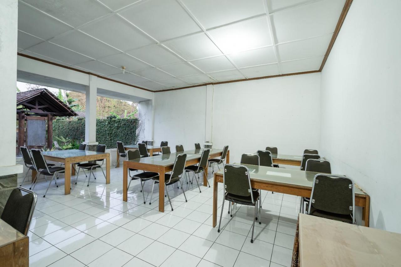 Hotel Super Oyo 1778 Omah Duwet Beran Kidul Esterno foto